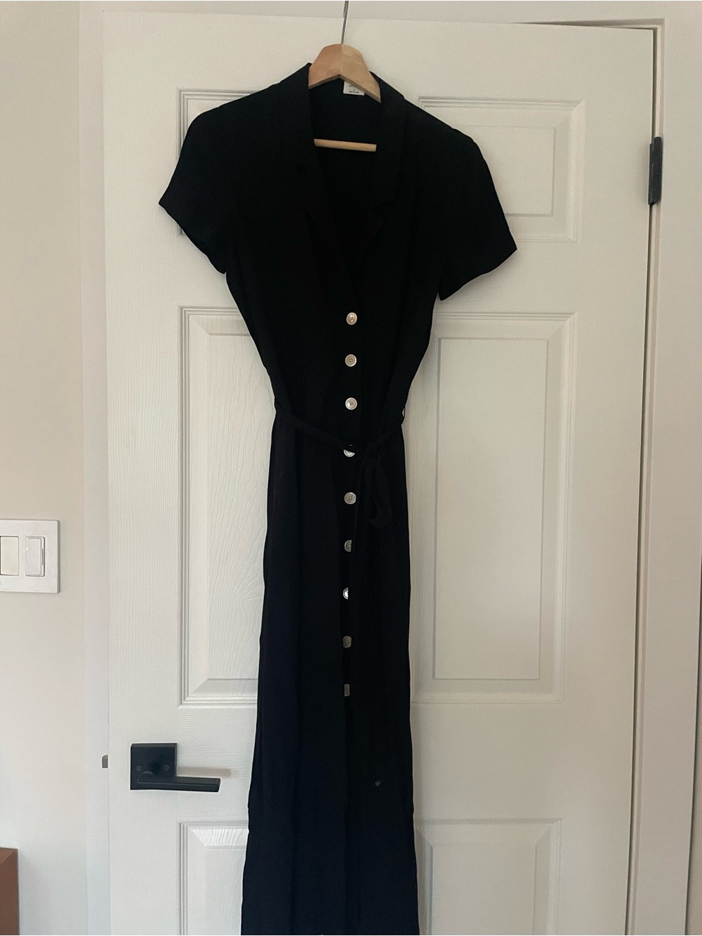 Aritzia babaton collection black dress (size small).